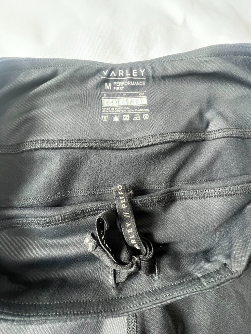 Varley Capri Leggings Womens Black Camo Mesh Cutouts Athletic Pants Size M - Picture 7 of 15